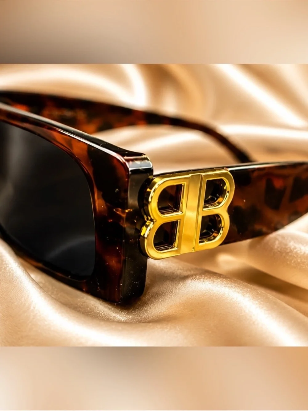 Fashion Accessories stylish tortoiseshell